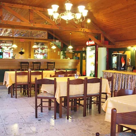 Viking Aparthotel 3*